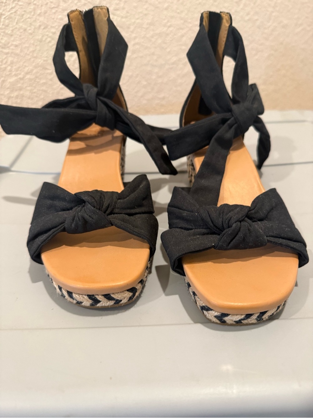 Ugg Black Knot Espadrille Wedge Sandals - Women's 8.5